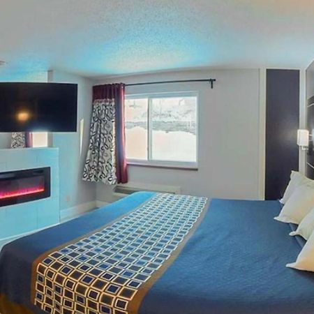 Coratel Inn & Suites By Jasper Hastings ภายนอก รูปภาพ
