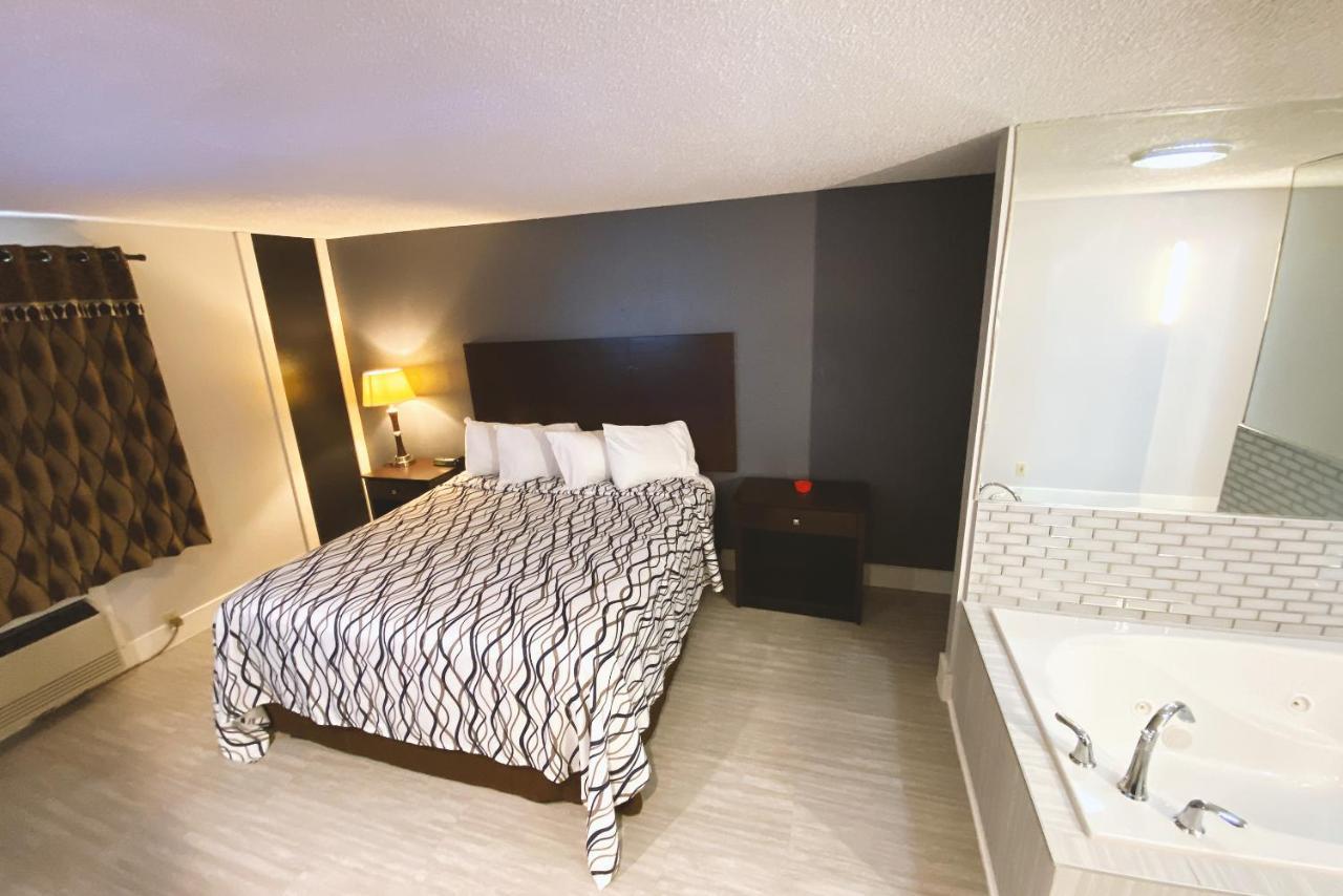 Coratel Inn & Suites By Jasper Hastings ภายนอก รูปภาพ