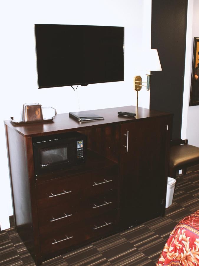 Coratel Inn & Suites By Jasper Hastings ภายนอก รูปภาพ