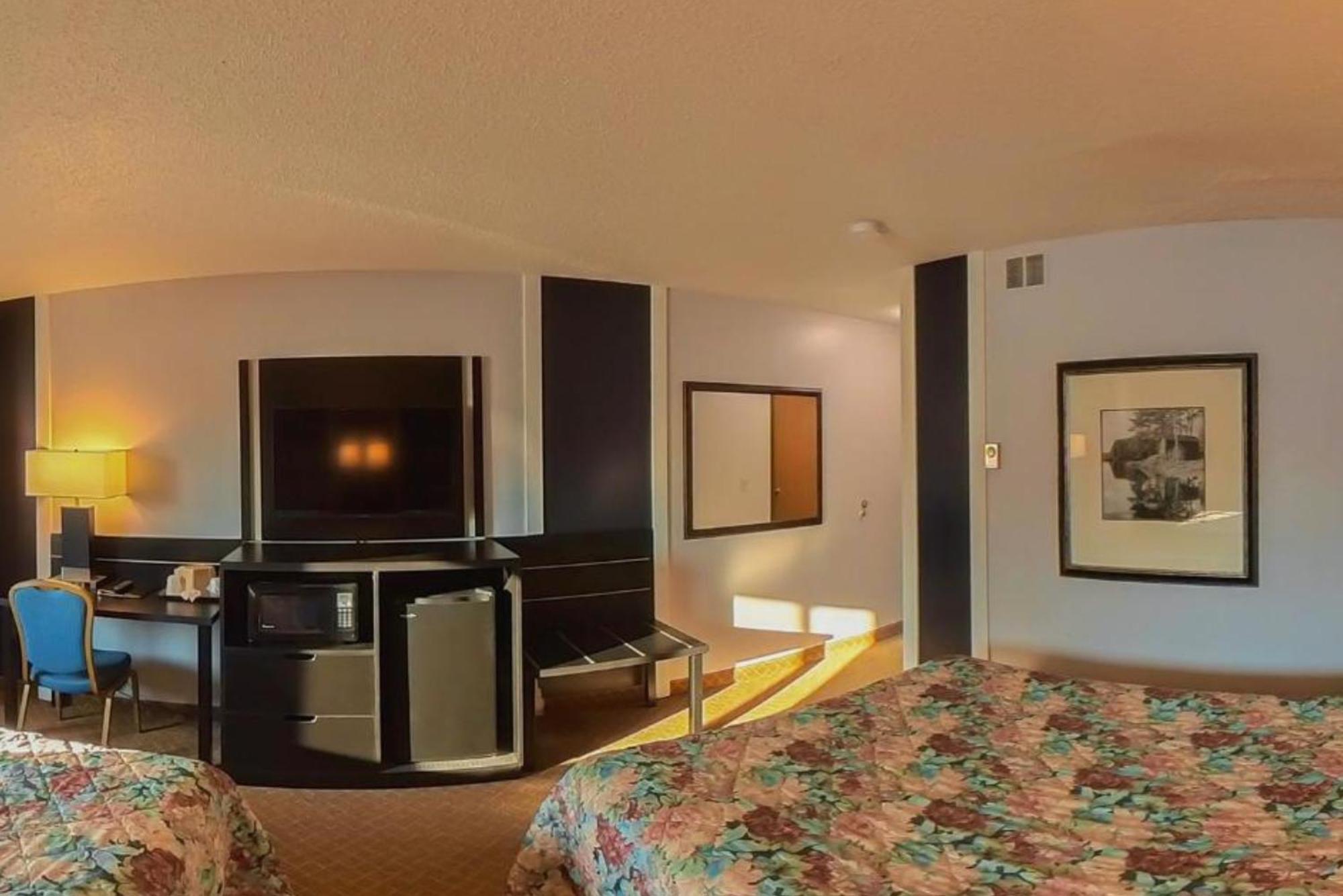 Coratel Inn & Suites By Jasper Hastings ภายนอก รูปภาพ