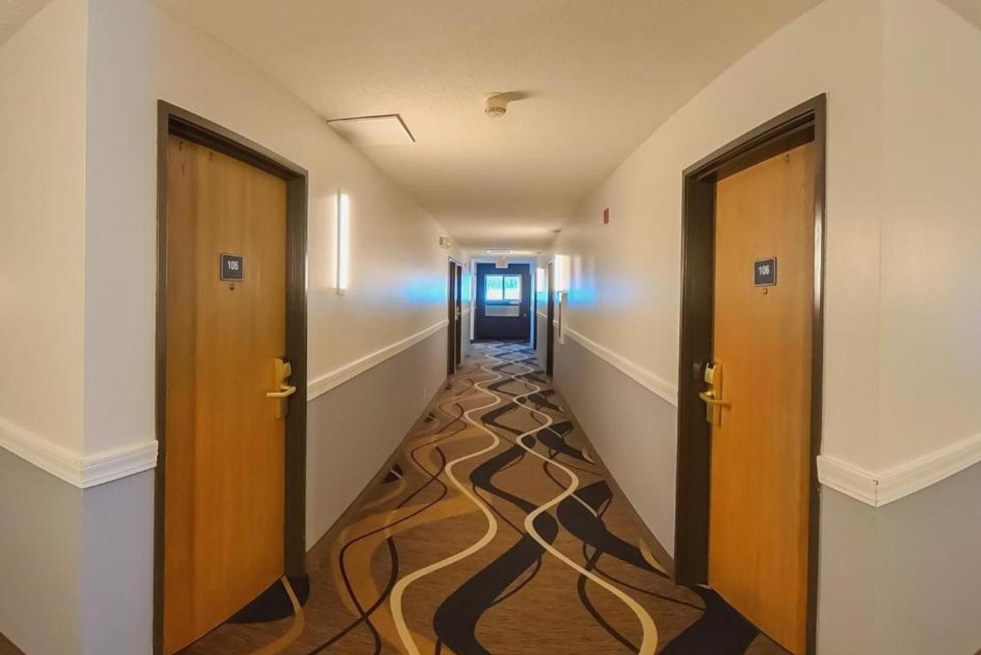 Coratel Inn & Suites By Jasper Hastings ภายนอก รูปภาพ