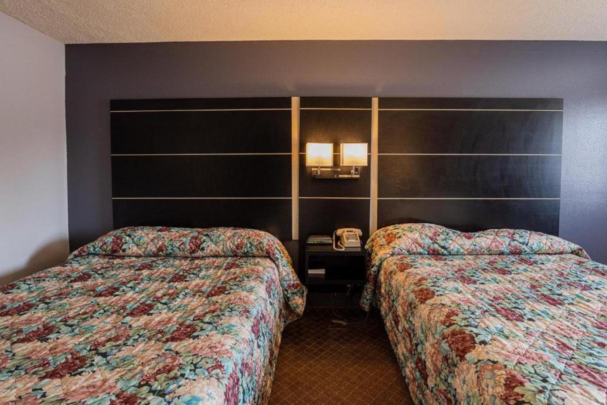 Coratel Inn & Suites By Jasper Hastings ภายนอก รูปภาพ