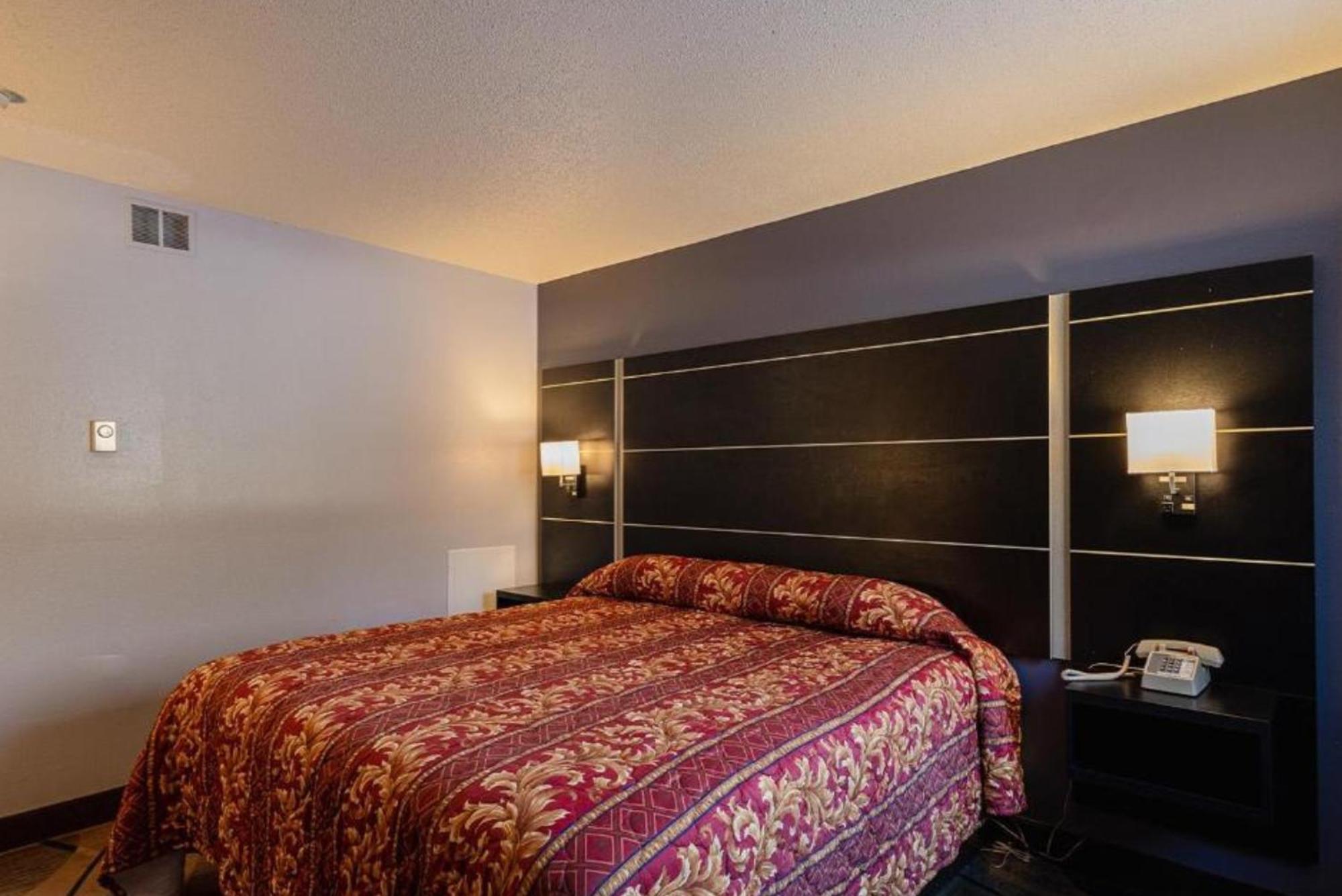 Coratel Inn & Suites By Jasper Hastings ภายนอก รูปภาพ